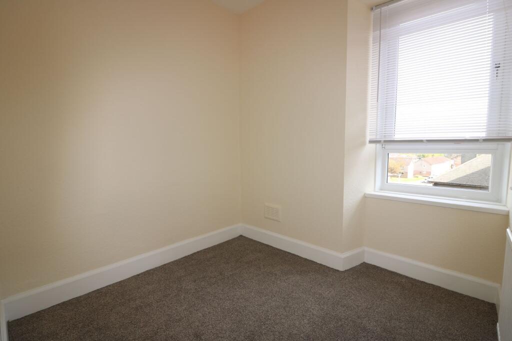 Apartment in Paisley, Renfrewshire - View 4