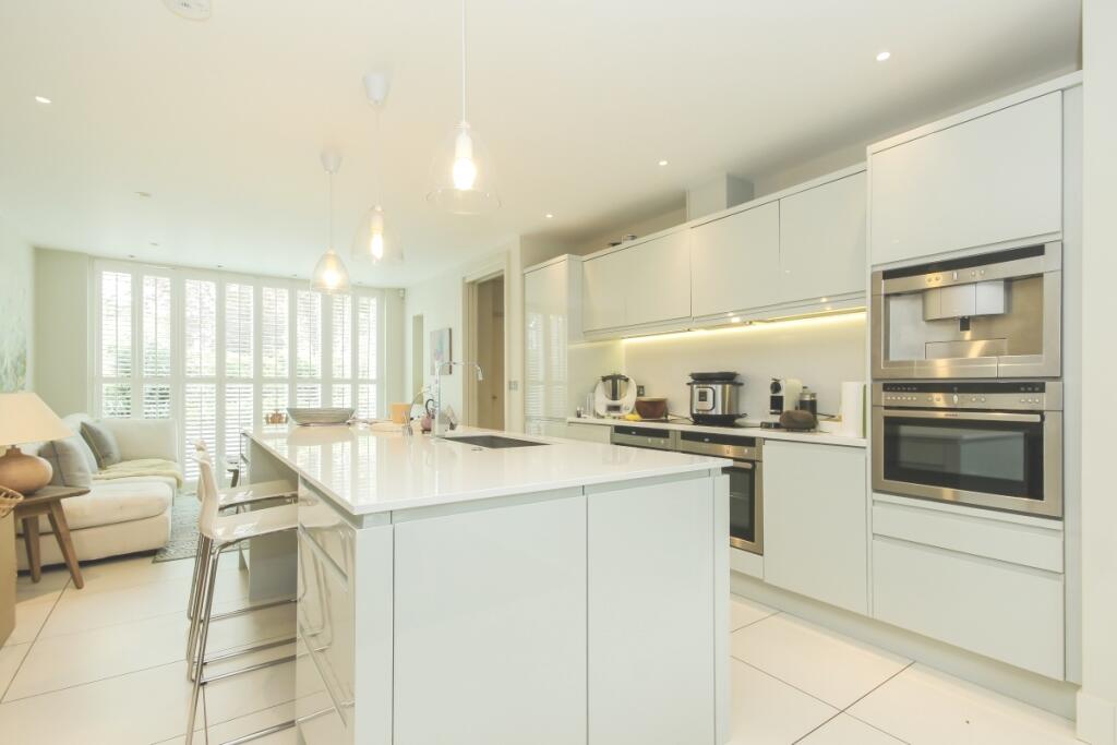 Main image of property: Hernes Crescent, Oxford