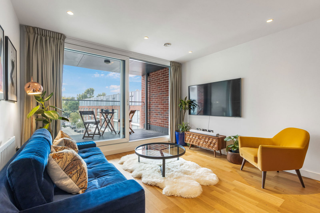 2-bed house on Ferrier Apartments, Clapham Road SW9, £650,000
