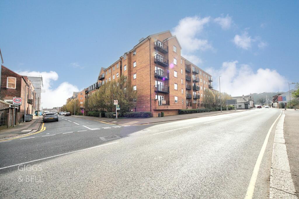 Main image of property: The Academy, Holly Street, Luton, Bedfordshire, LU1 3DD