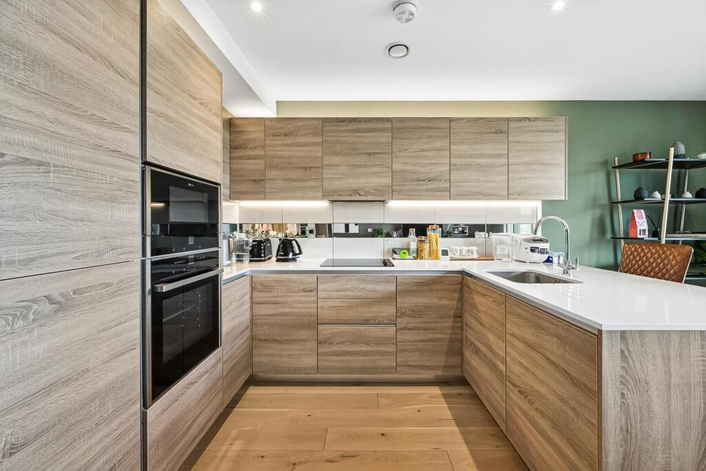 Apartment in London, Royal Borough of Greenwich - More