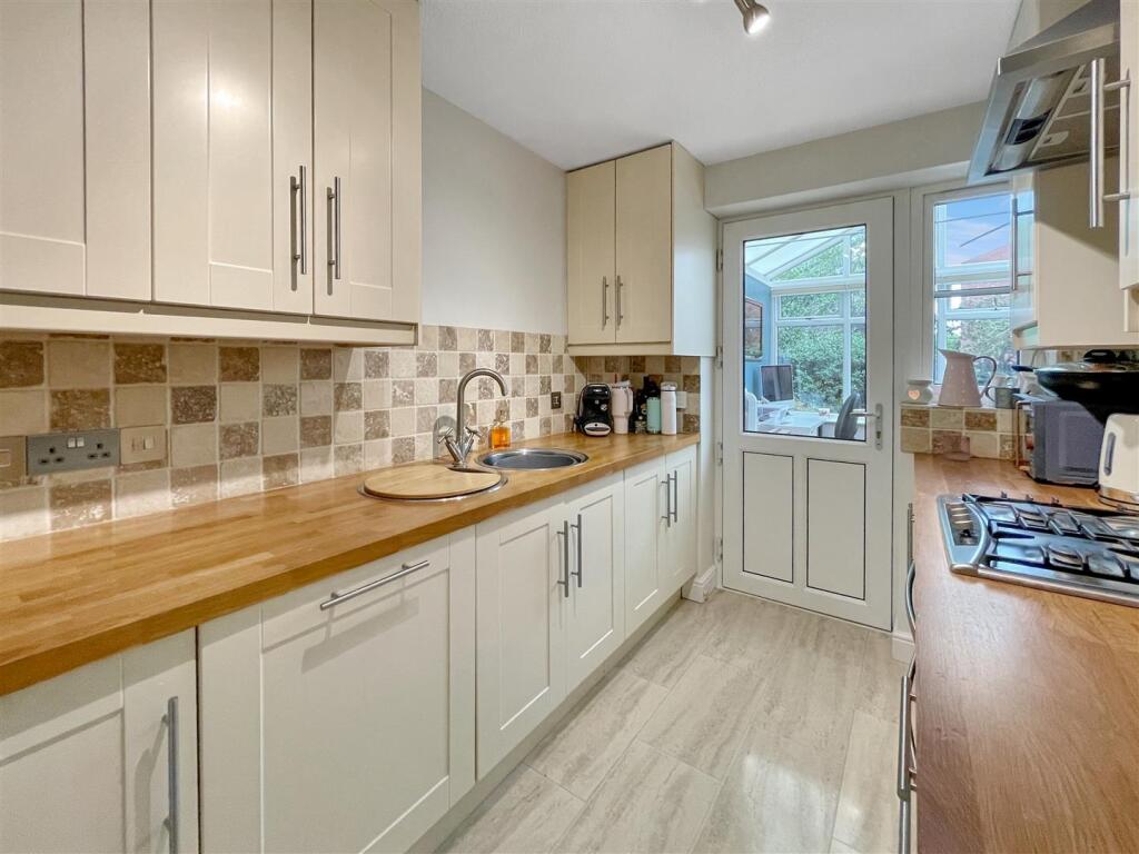 Horseshoe Close, Cosby, Leicester photo 4
