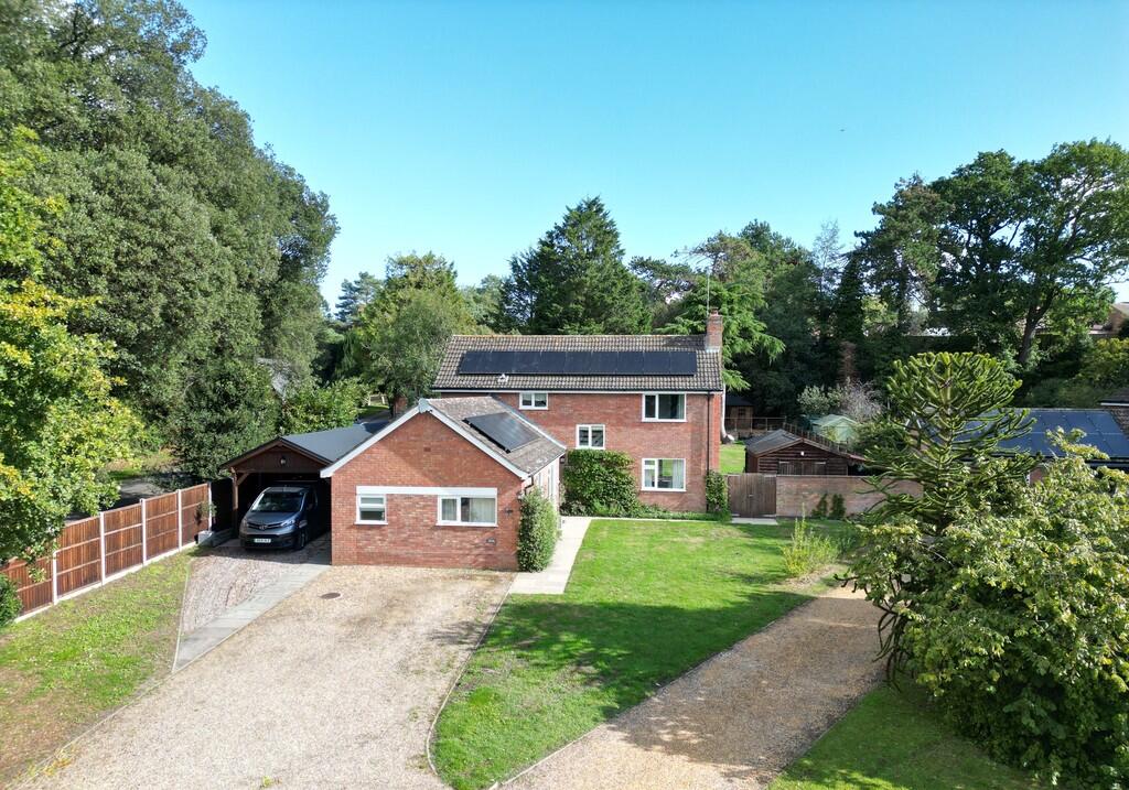 Main image of property: Sarsen Close, Halesworth