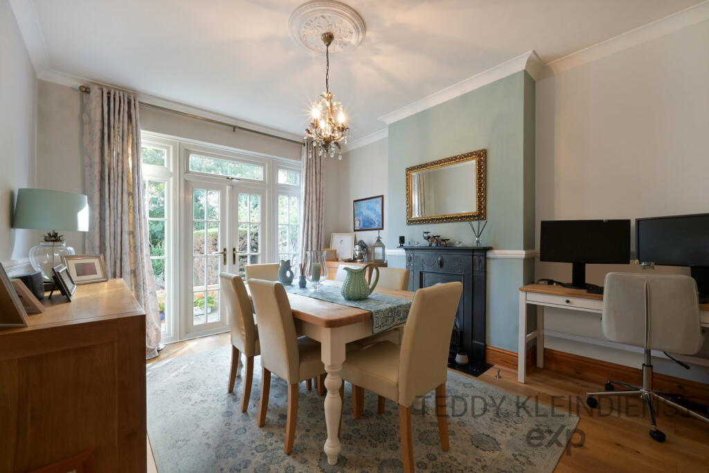 House in Kingston upon Thames - View 5