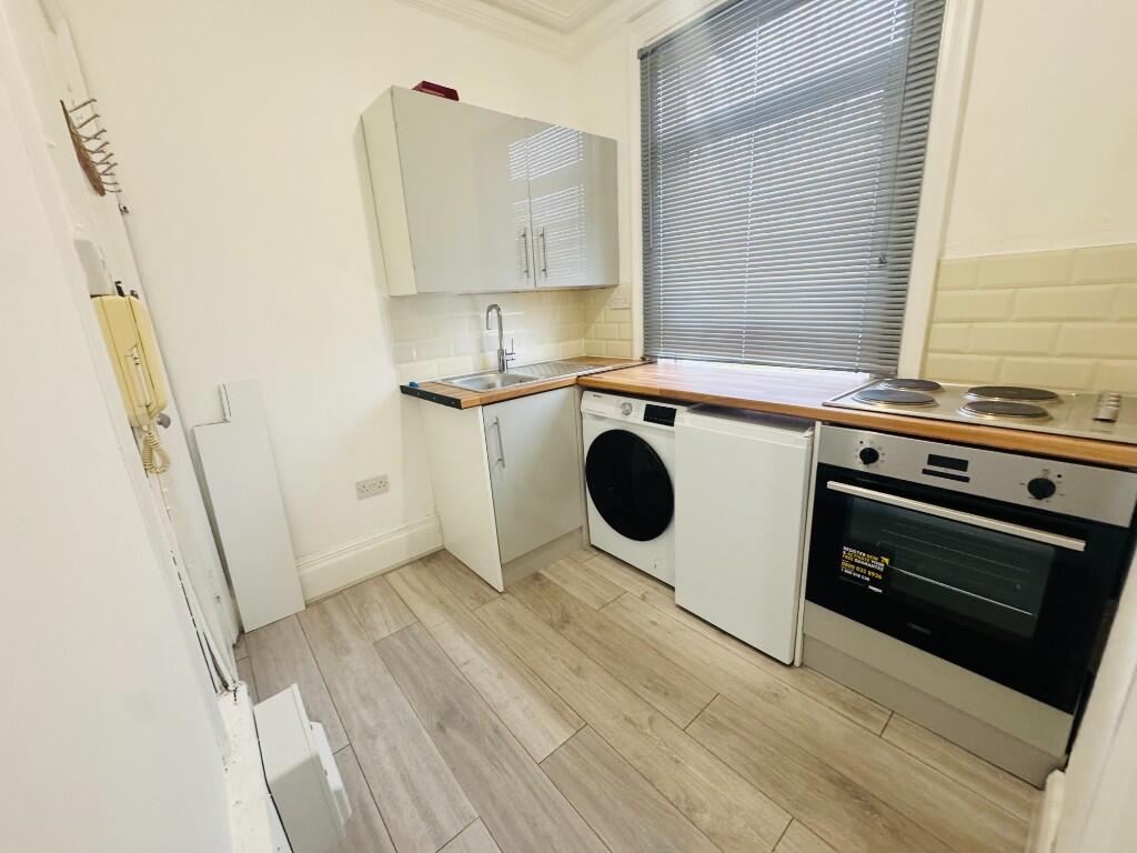 Main image of property: Biscot Road, Luton, Bedfordshire, LU3