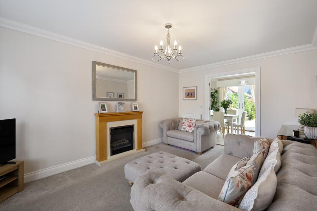 House in Brightlingsea - More