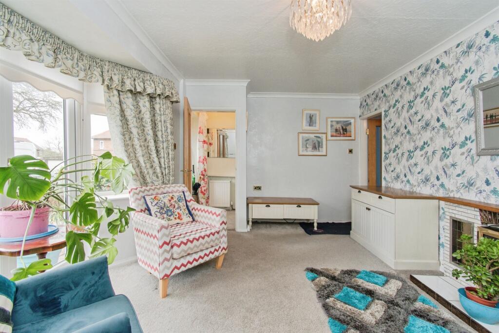 House in Wakefield, Hightown, Cutsyke - View 5