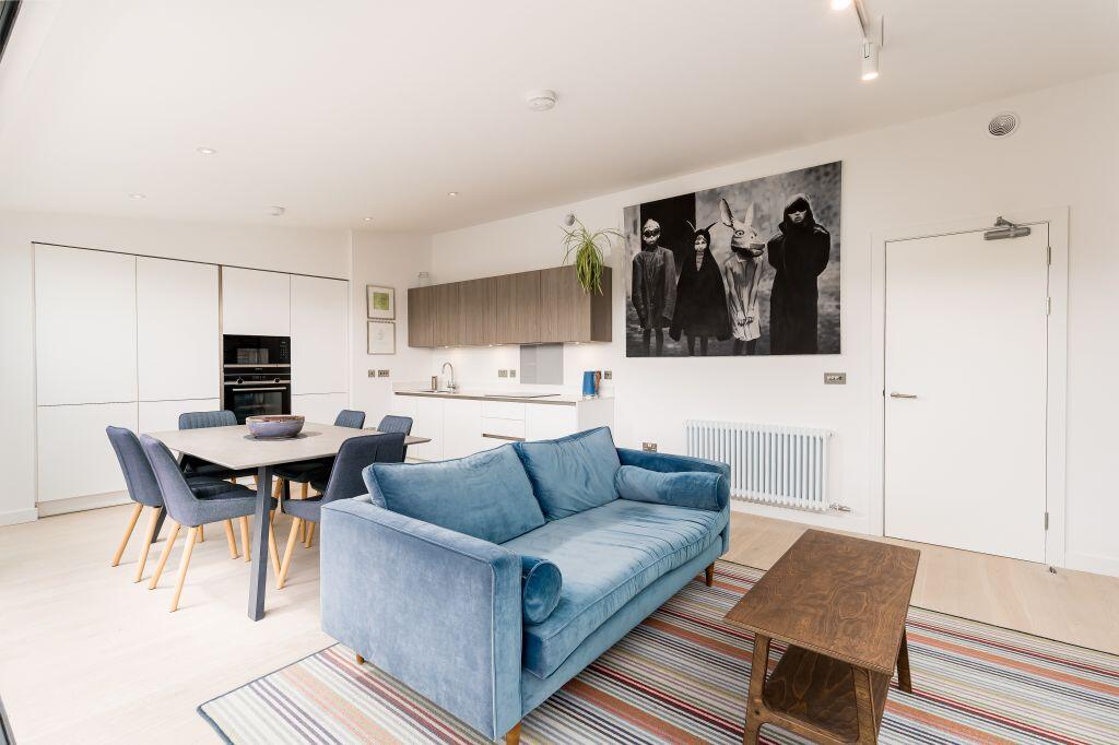 Apartment in Edinburgh - More