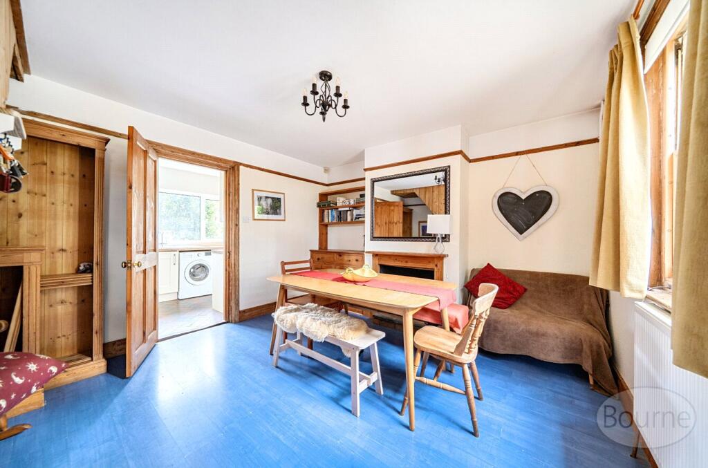 House in East Hampshire, Greatham - View 4