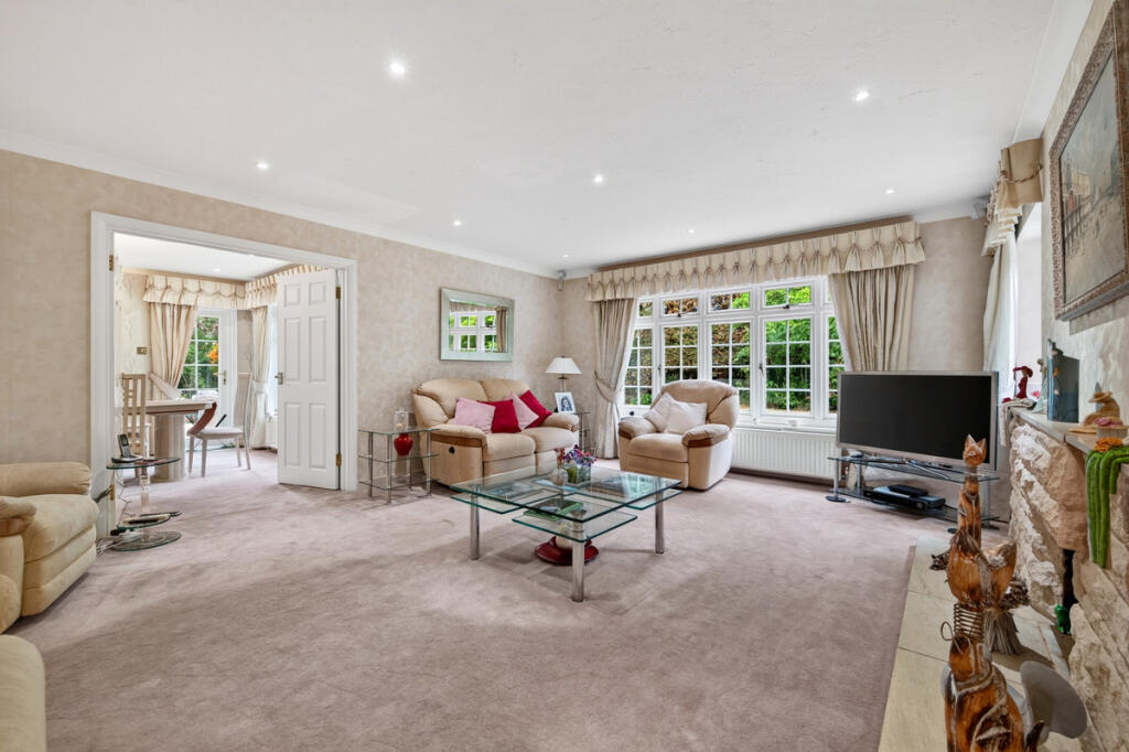 House in Slough - View 3