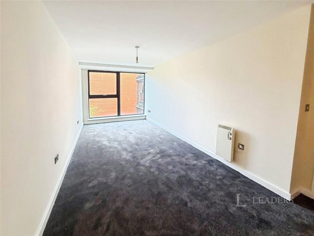 Apartment in Birmingham, West Midlands - View 5