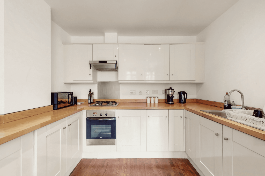 Apartment in London - View 5