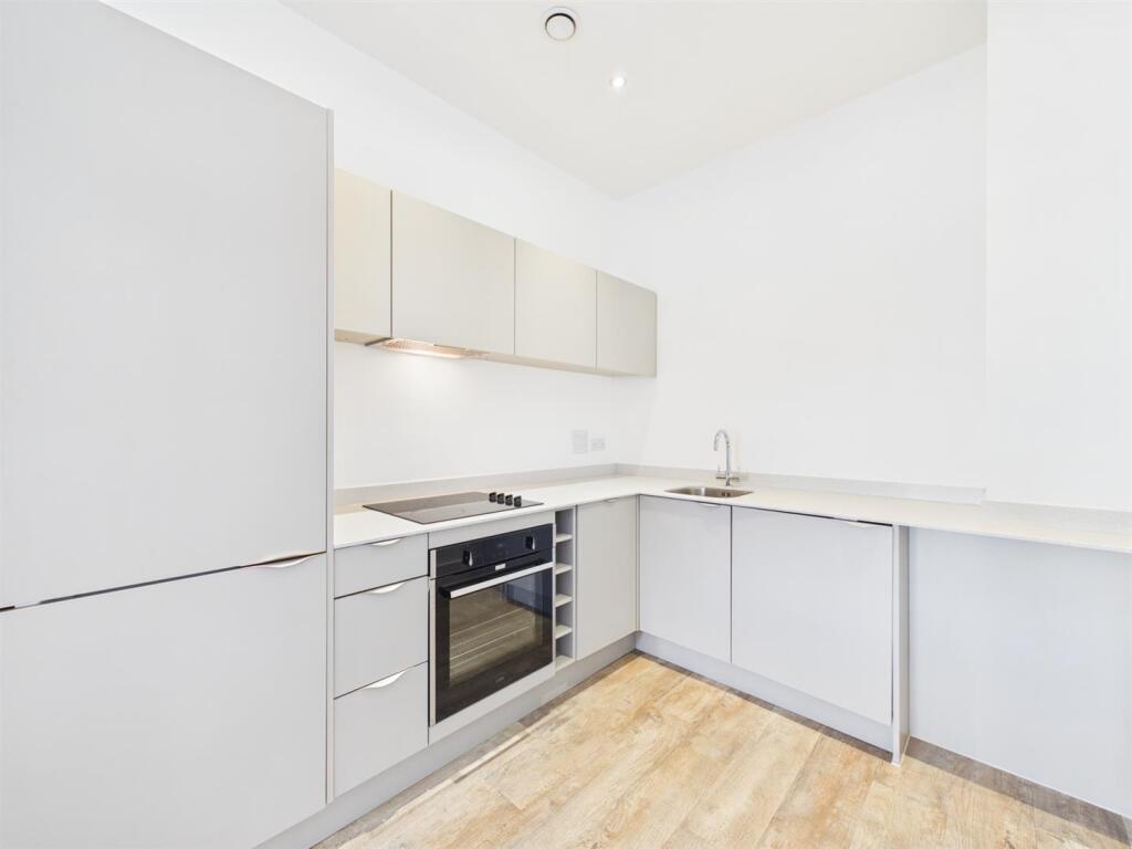 Apartment in Birmingham, West Midlands - View 2