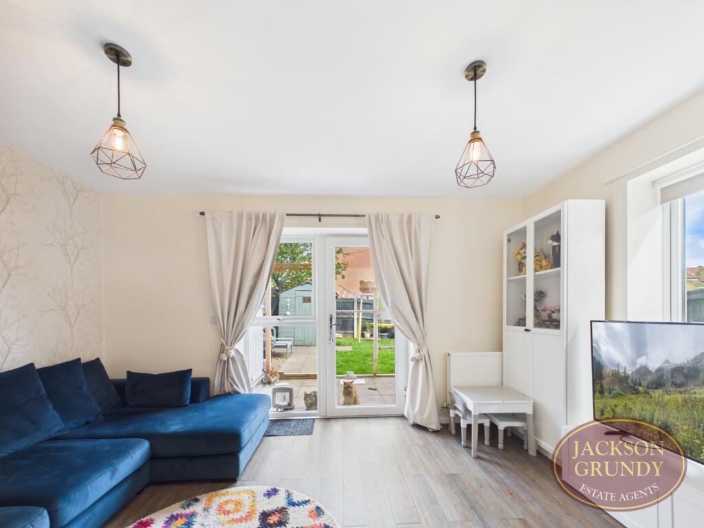 House in Northampton, Round Spinney - View 5
