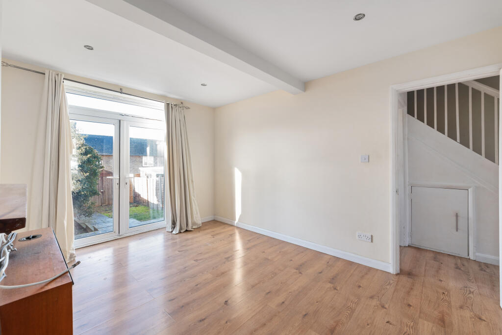 Main image of property: 146 Garrendon Road, Lodon, Surrey, SM4 6NE