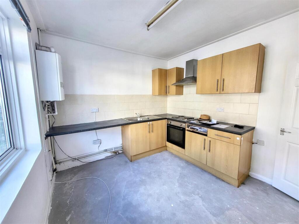 House in Southend-on-Sea, Essex - View 2