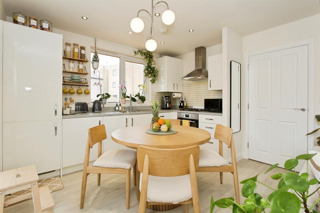 Osprey Drive, Trumpington, Cambridge photo 2