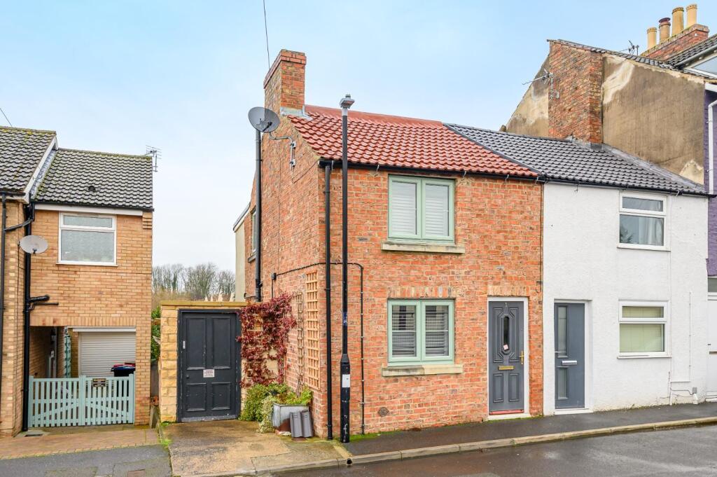 2-bed house on Plum Street, £210,000