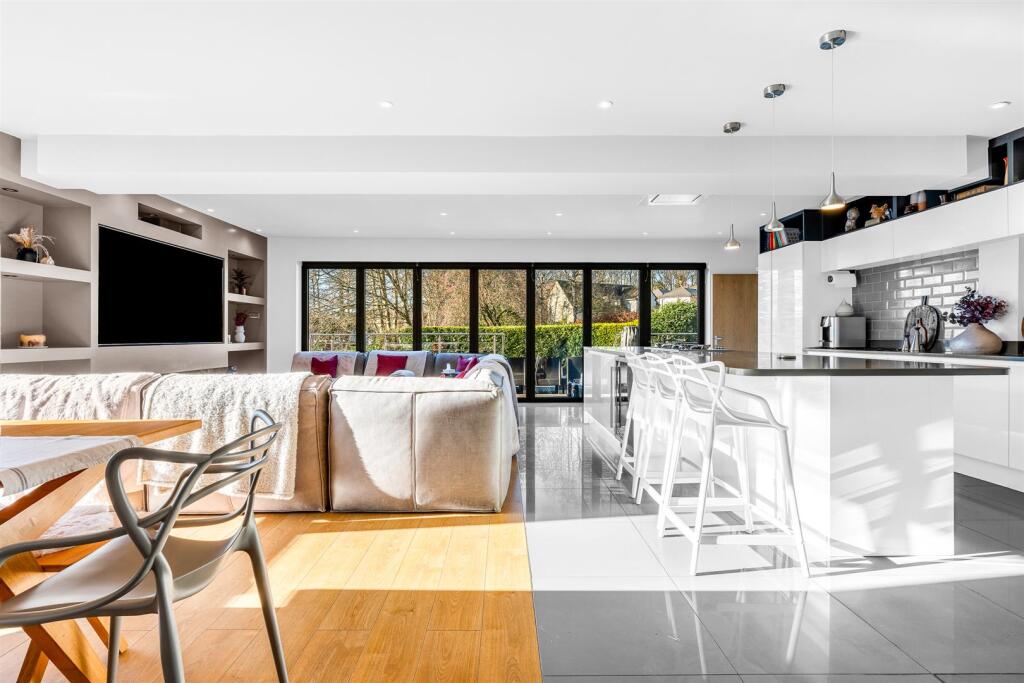 Additional image 7 of Canonsfield Road, Welwyn