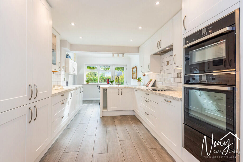 House in Southampton - More