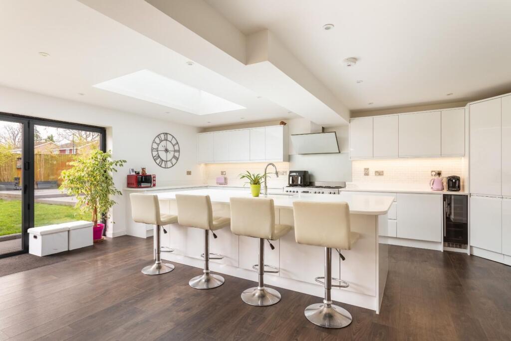 Winkhurst Way, Burgess Hill photo 4