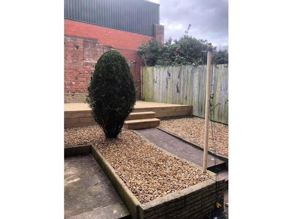 1 bedroom house share for rent