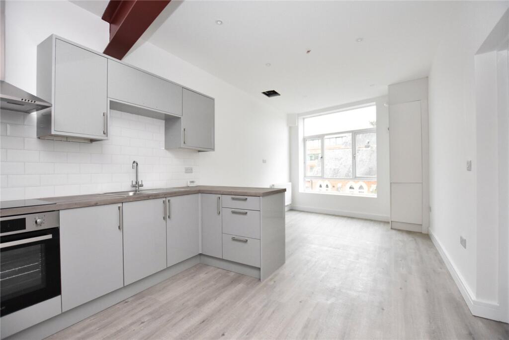 Main image of property: Broadway, Didcot, Oxfordshire, OX11