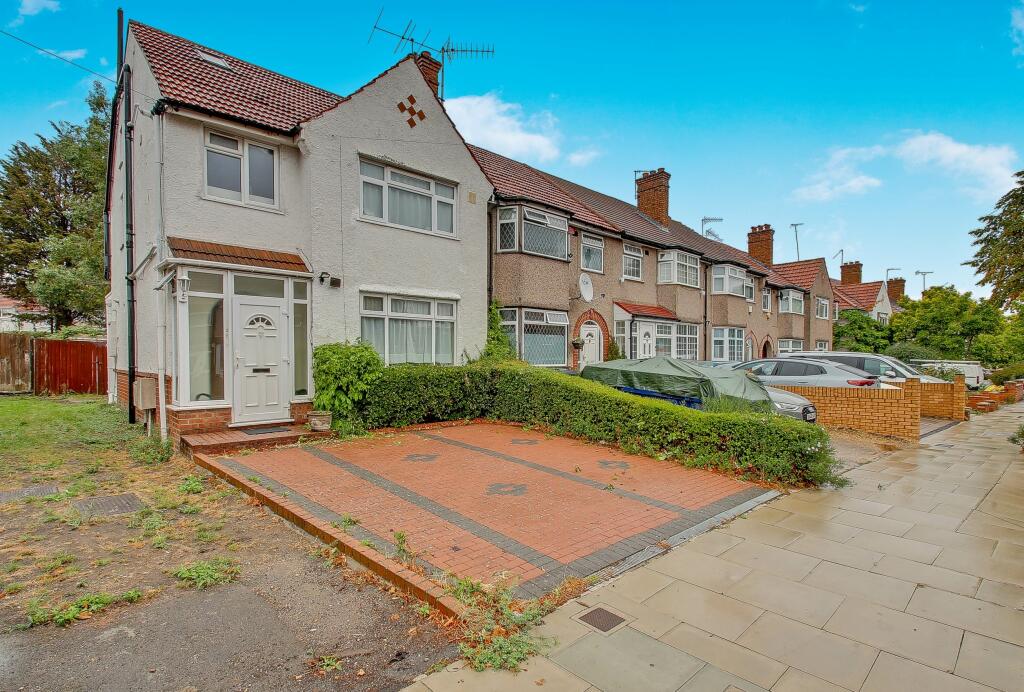 Main image of property: Flat B, Horsenden Lane North, Greenford, Ealing