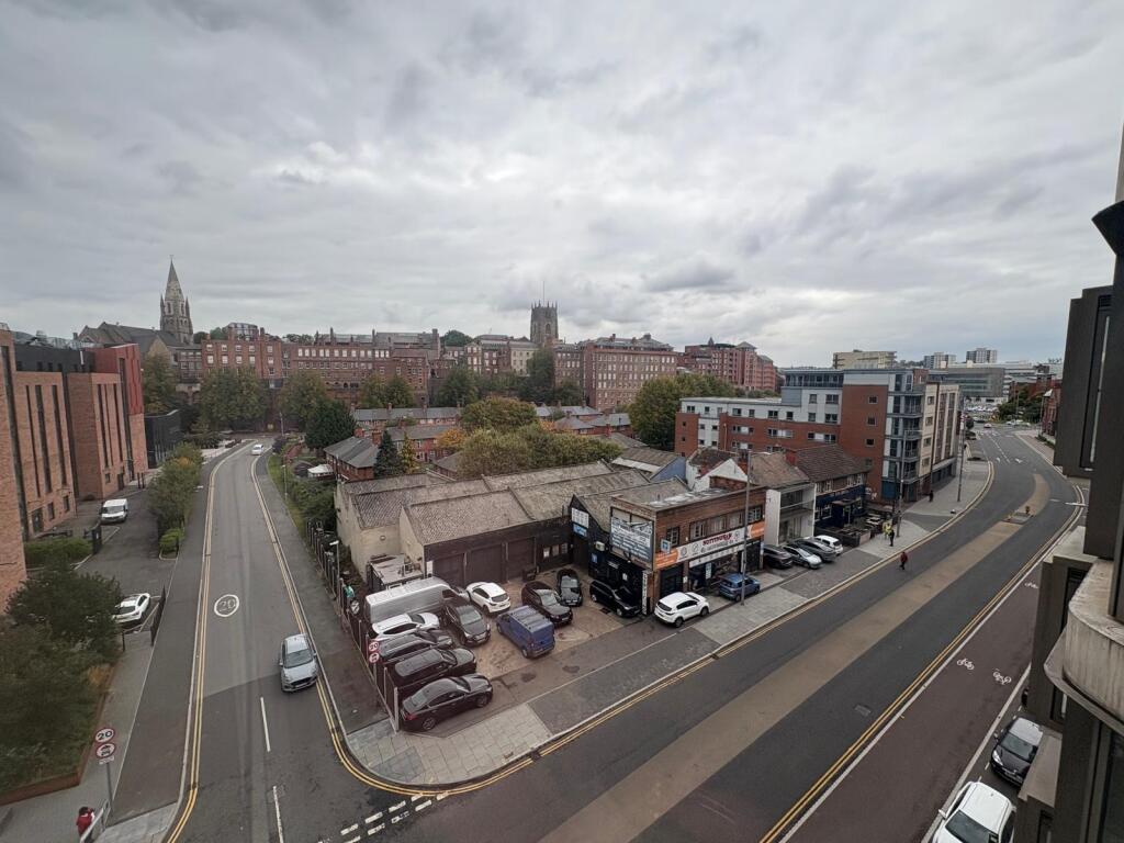 Apartment in Nottingham, Nottinghamshire - View 2