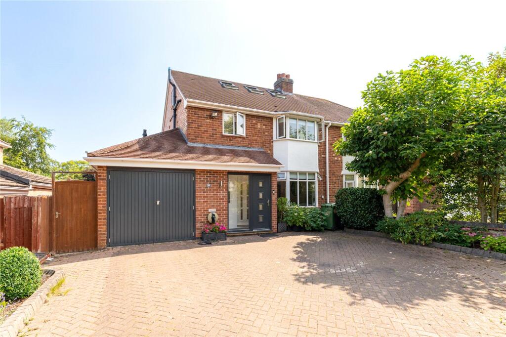 4-bed semi-detached on 39, Lillington Close, Leamington Spa, Warwickshire, CV32, £600,000