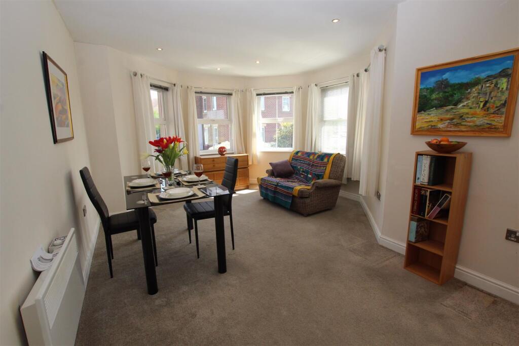 Apartment in Lincoln, Glebe Park - View 4