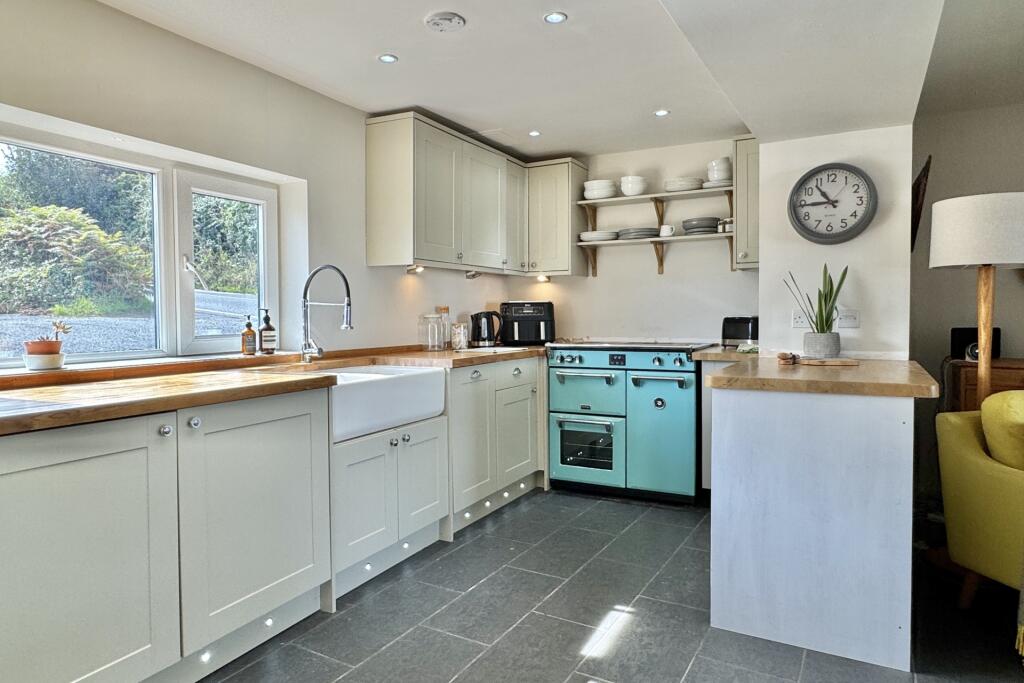 Tamarisk Lodge, Mawgan Porth, TR8 - View 2