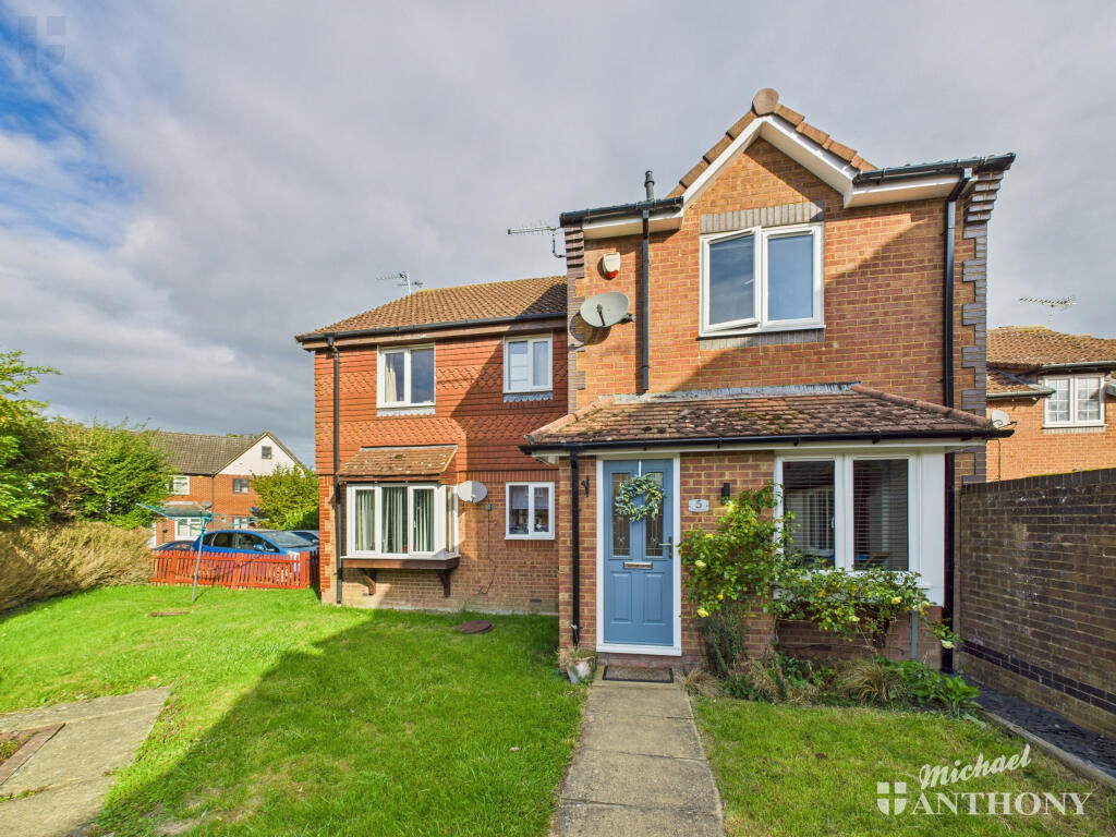 2-bed semi-detached on Parslow Close, Aylesbury, Buckinghamshire, £310,000