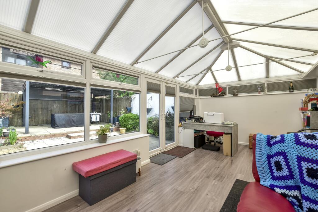 House in Watford - View 3