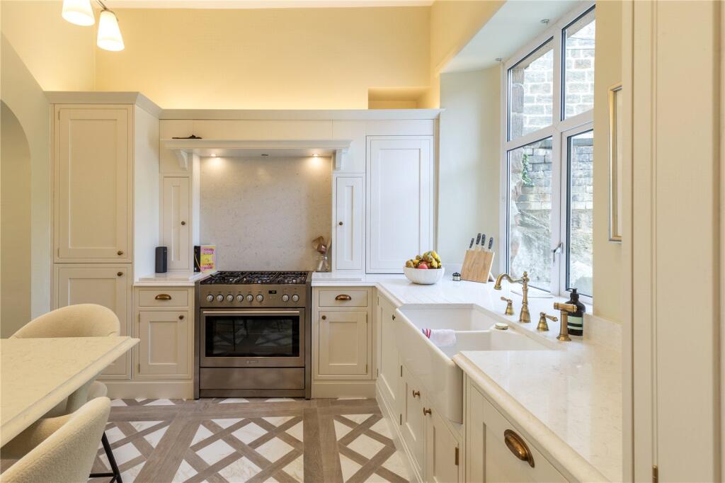 Apartment in Harrogate - View 4