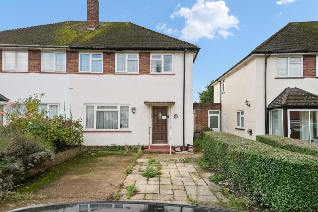 3-bed house on Regent Avenue, Uxbridge, £475,000