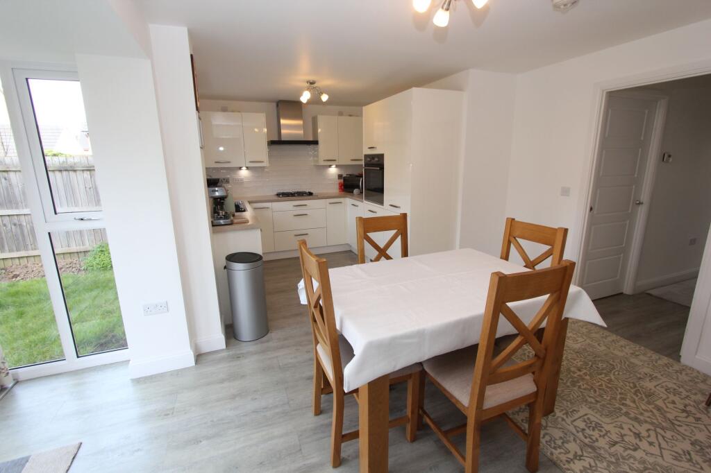 House in St Athan, Higher End, St. Athan - More
