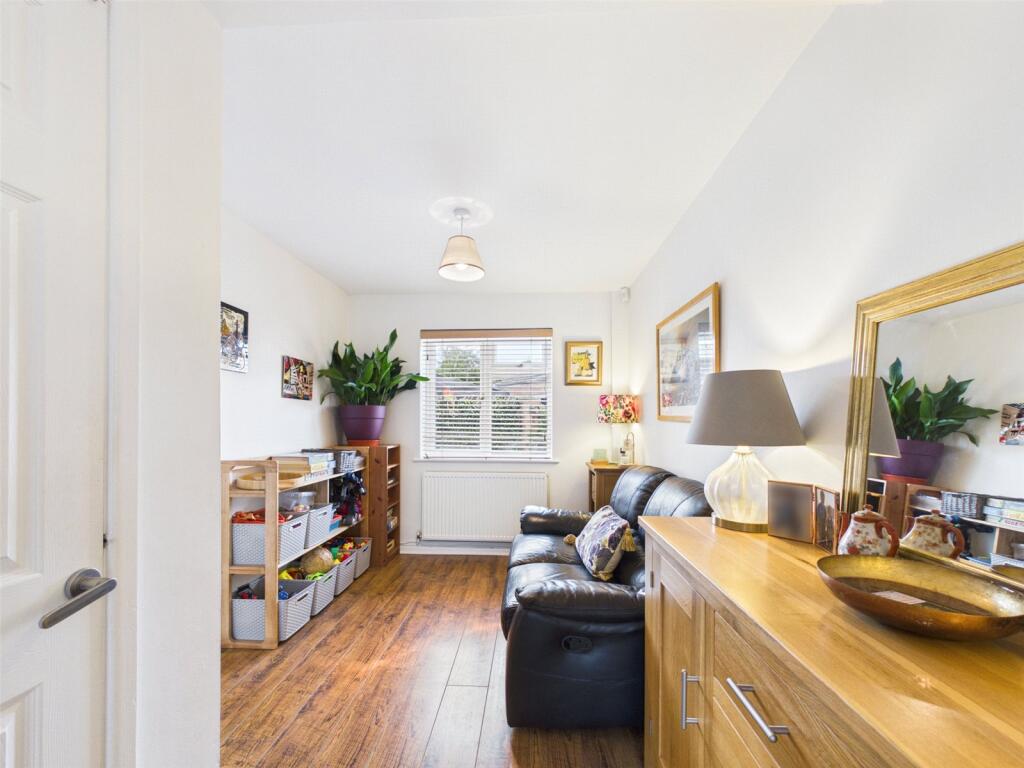 House in Tewkesbury, Churchdown - View 5