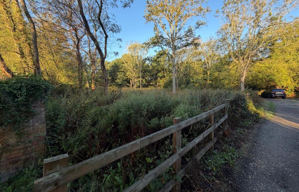 Land Adjacent 1, Disraeli Road, Rayleigh, Essex, SS6 8XP - View 2