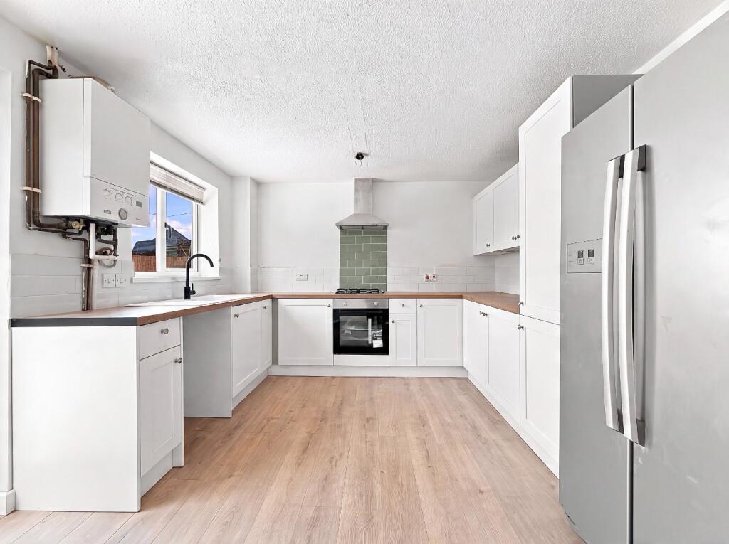House in Cardiff, St Mellons, Trowbridge - More