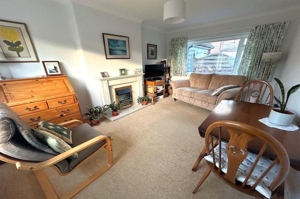 Eden Close, Wilmslow, SK9 photo 2