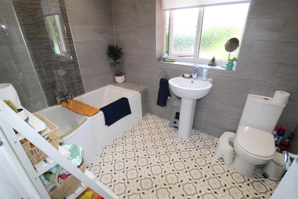 Brownlow Road, Horwich, Bolton - More