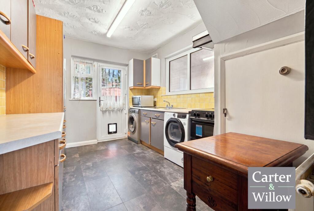 House in London, Dagenham - More