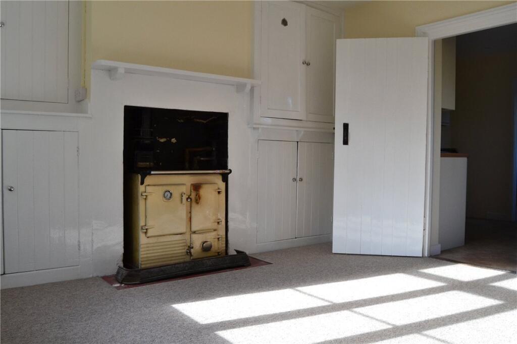 Burgess Farm Cottages, Woodlands St. Mary, Hungerford, Berkshire, RG17 - View 4