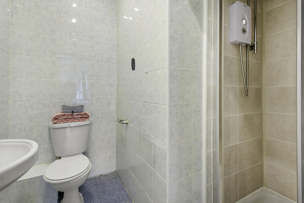Apartment in Leeds - View 5