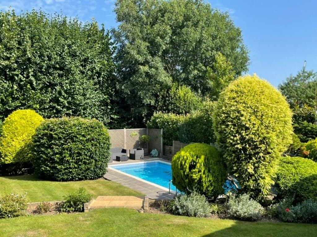 House in London - View 2