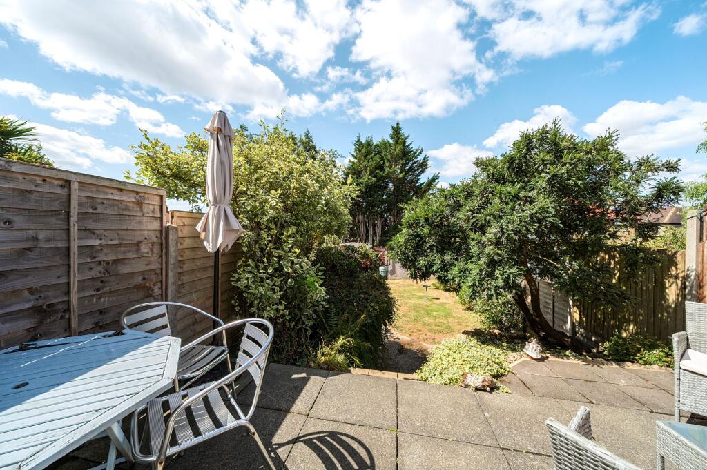 Aylesford Avenue, Beckenham, BR3 - View 5