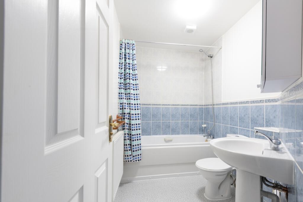 Main image of property: Mandelbrote Drive, Littlemore, OX4