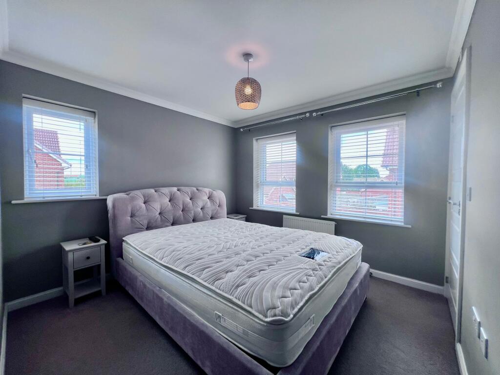 House in Doncaster, Auckley - View 4
