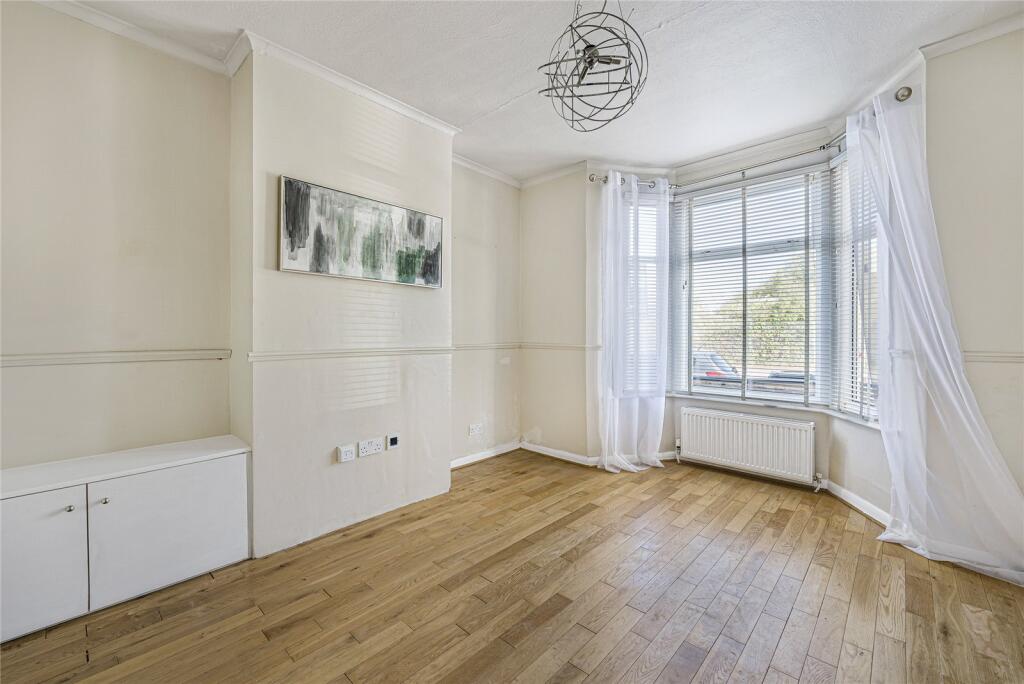 Stanhope Road, Swanscombe, Kent, DA10 photo 2